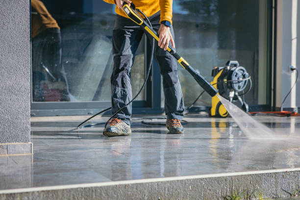 Pressure Washing Contractors in Manitowoc, WI